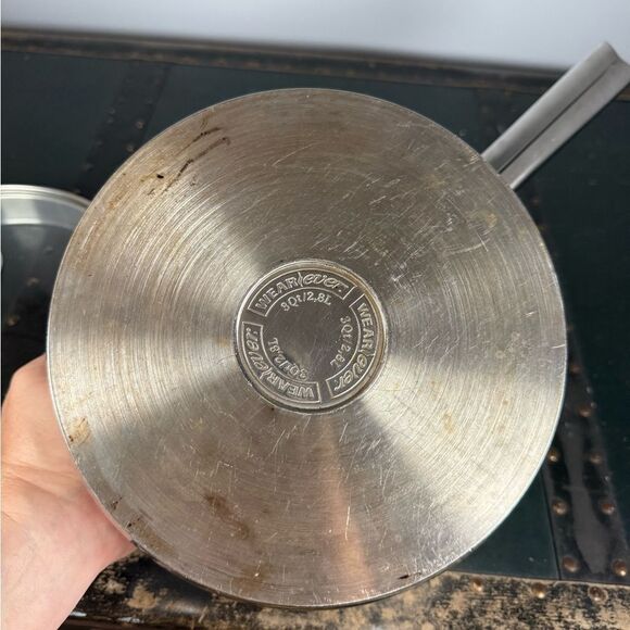 Wear-Ever 3Qt Double Spout Stainless Saucepan Frying Pot Straining Wearever Lid - Picture 4 of 5